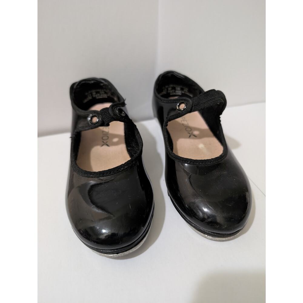 CAPEZIO Black Patent Leather Tap Shoes with STRAP size 11 girls